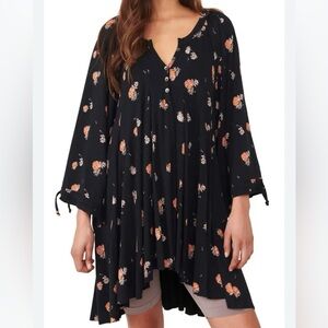We The Free Black Floral Tunic